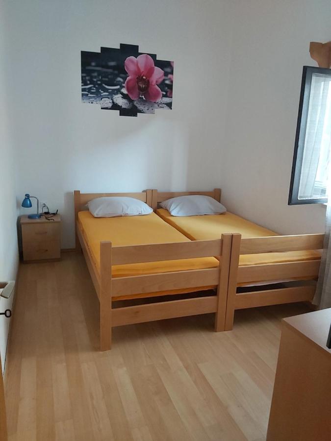 Apartman Janja Apartment Bol Exterior photo